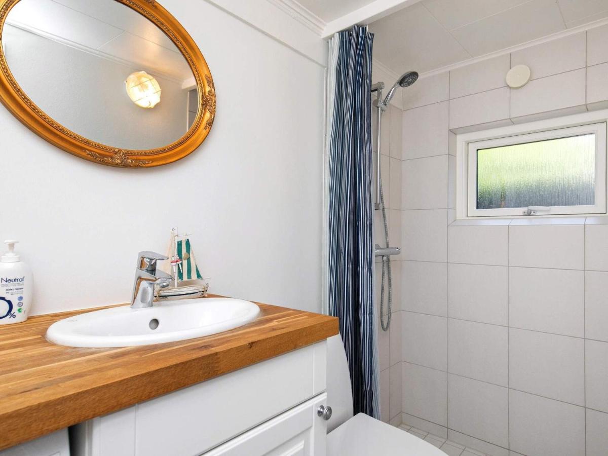 4 Person Holiday Home In 马斯塔尔 外观 照片