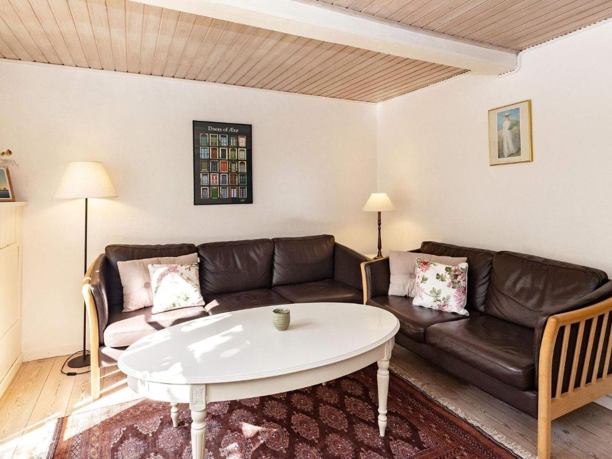 4 Person Holiday Home In 马斯塔尔 外观 照片