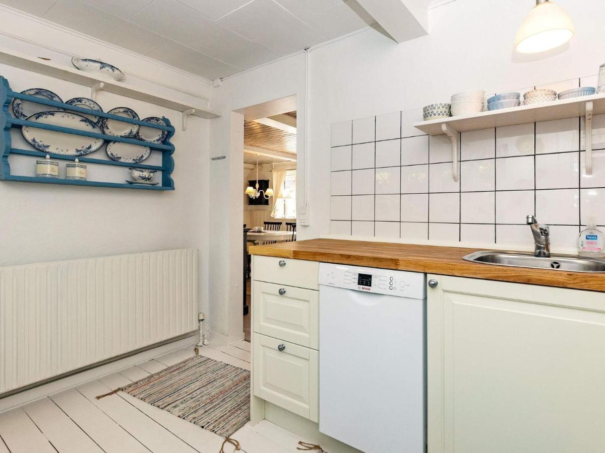 4 Person Holiday Home In 马斯塔尔 外观 照片