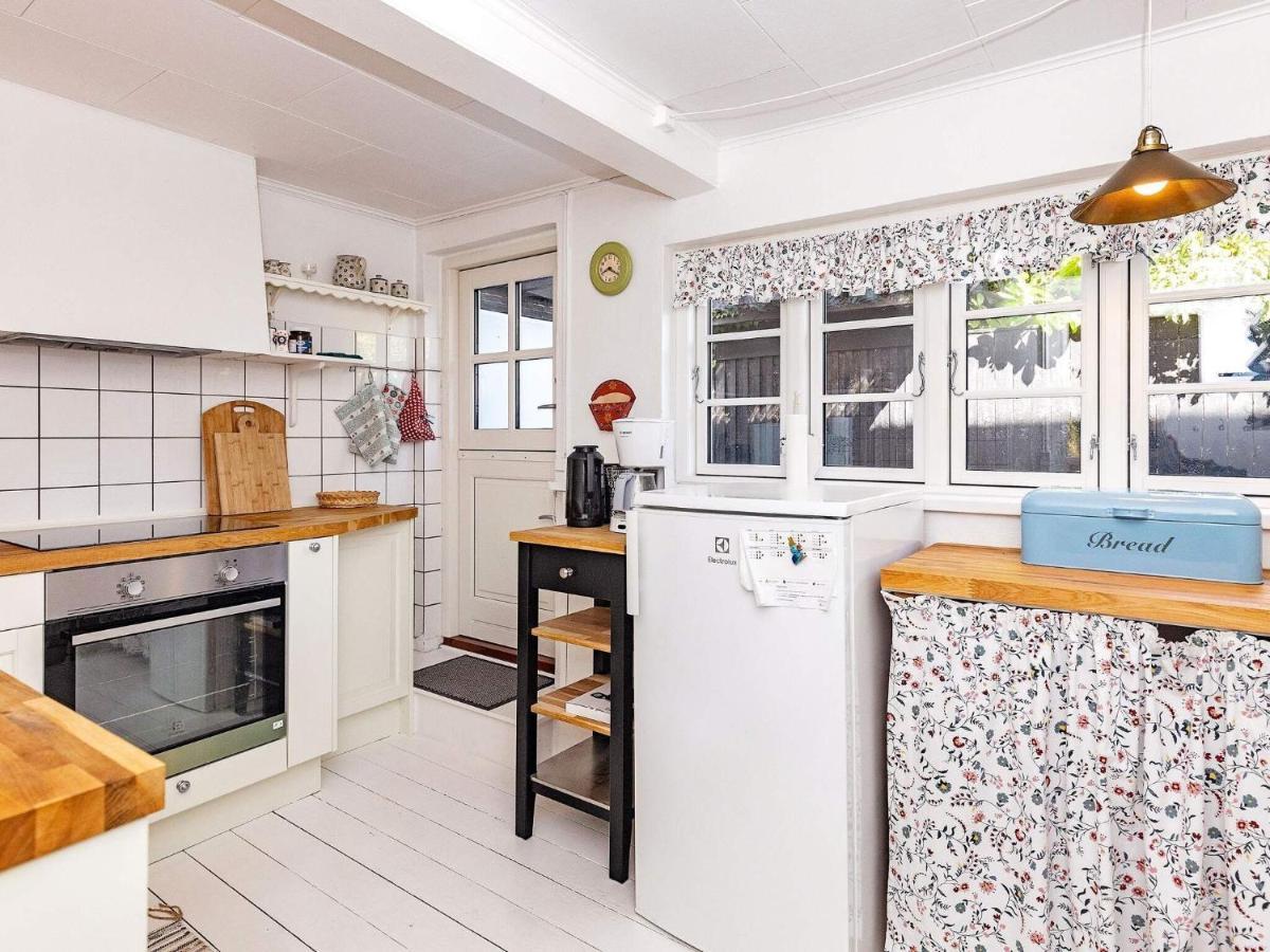 4 Person Holiday Home In 马斯塔尔 外观 照片