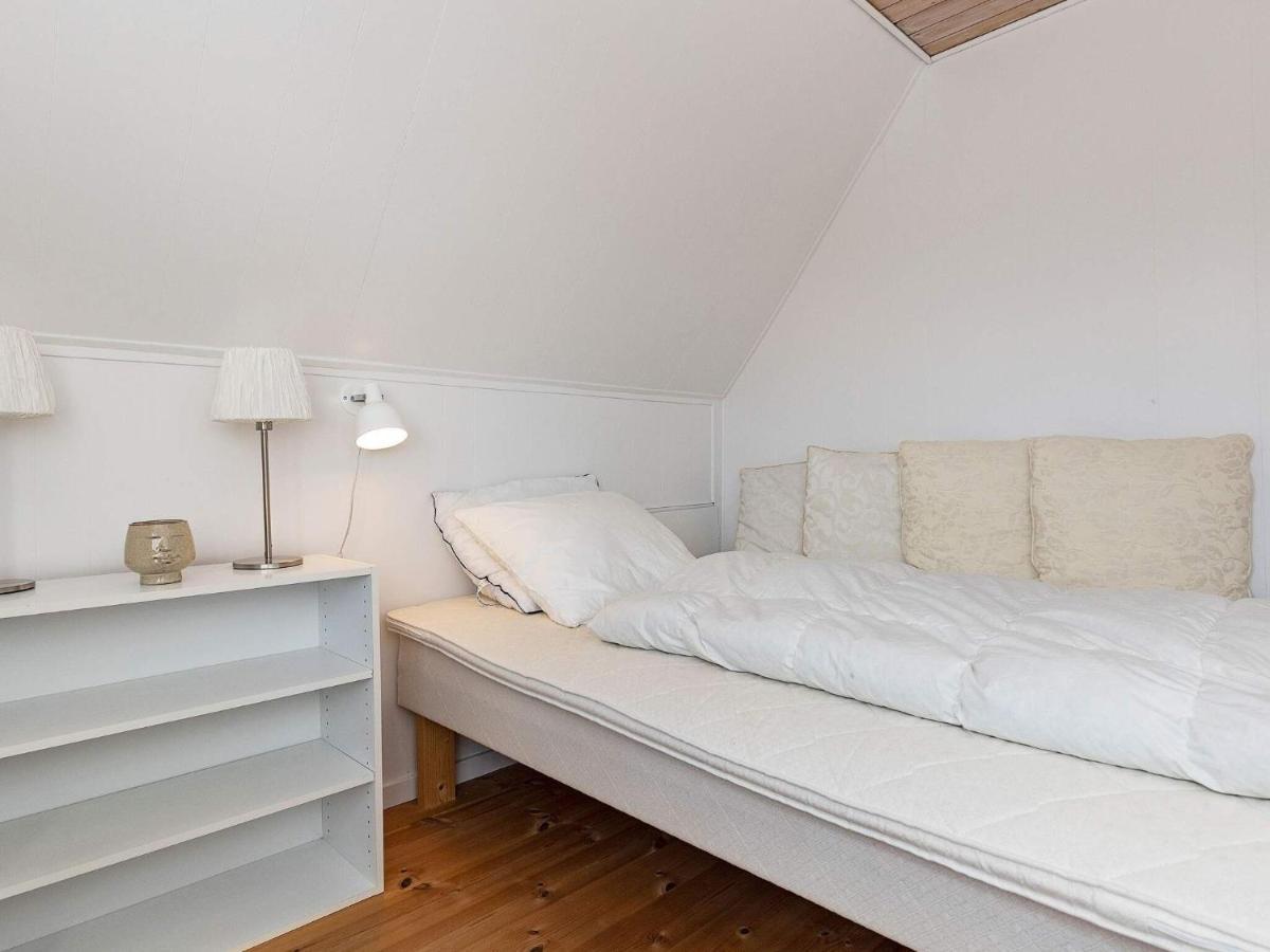 4 Person Holiday Home In 马斯塔尔 外观 照片